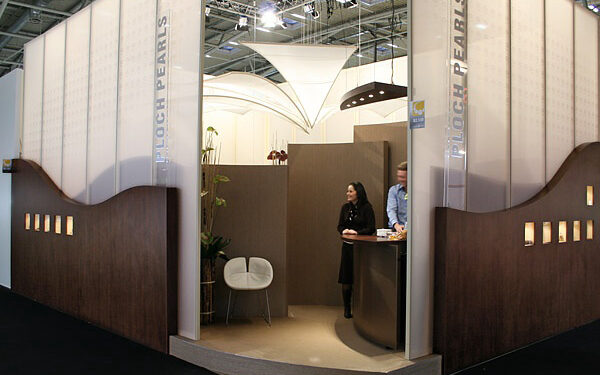Vitrinendekoration Perlenmesse