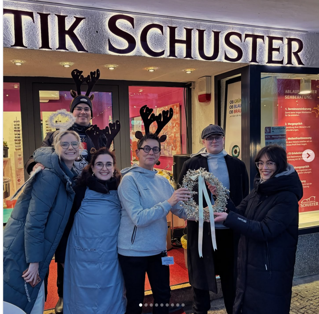 Optiker Schuster, Preisverleihung für die schönste Weihnachtsdekoration in Frankfurt/ Oder.