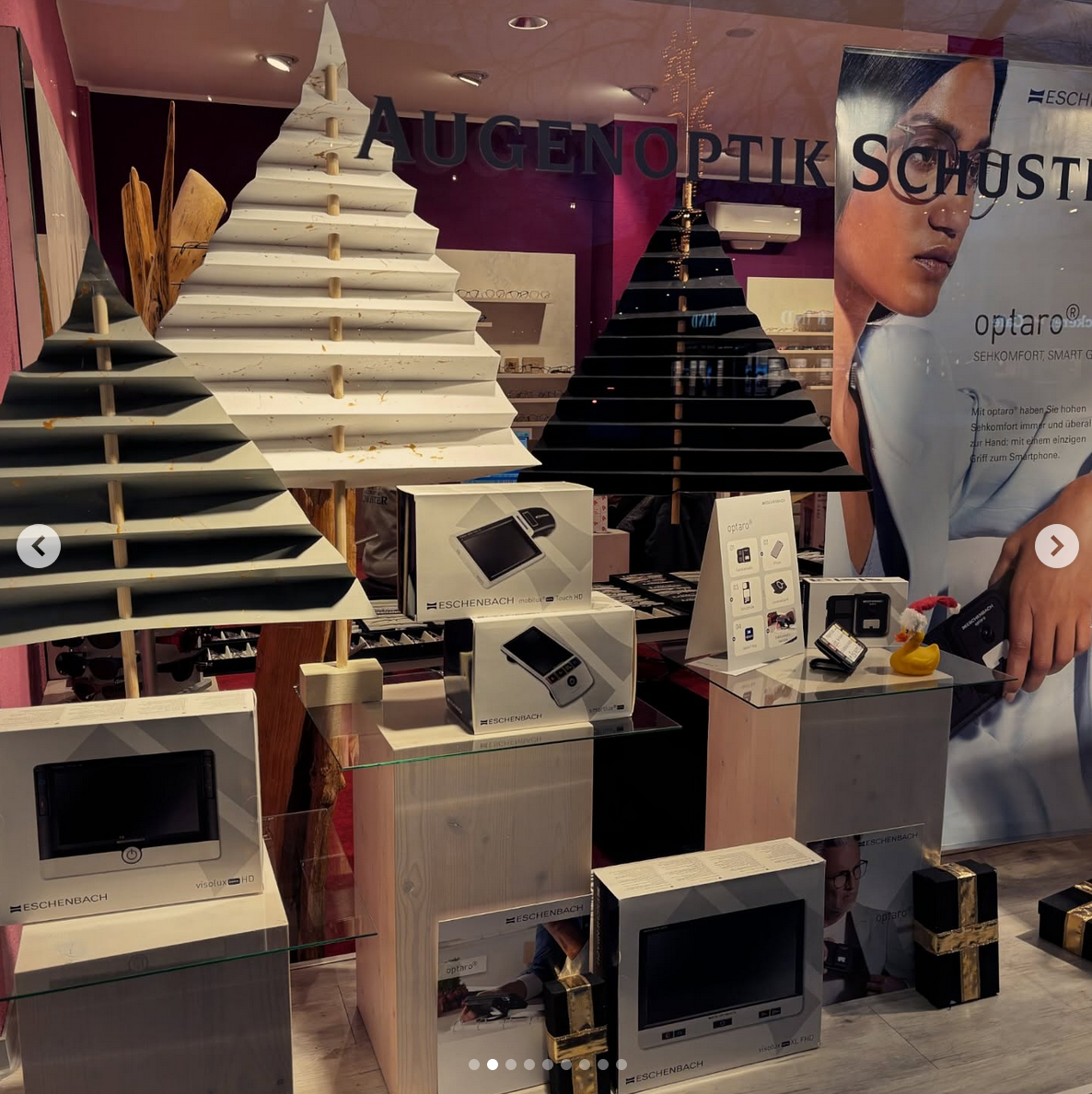 Papier-Falt-Bäume als Weihnachtsdekoration